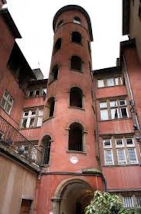 Pepite Rare 8 Personnes Au Coeur Battant Du Vieux Lyon Appartement Buitenkant foto
