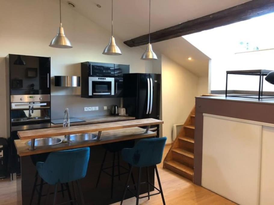 Pepite Rare 8 Personnes Au Coeur Battant Du Vieux Lyon Appartement Buitenkant foto