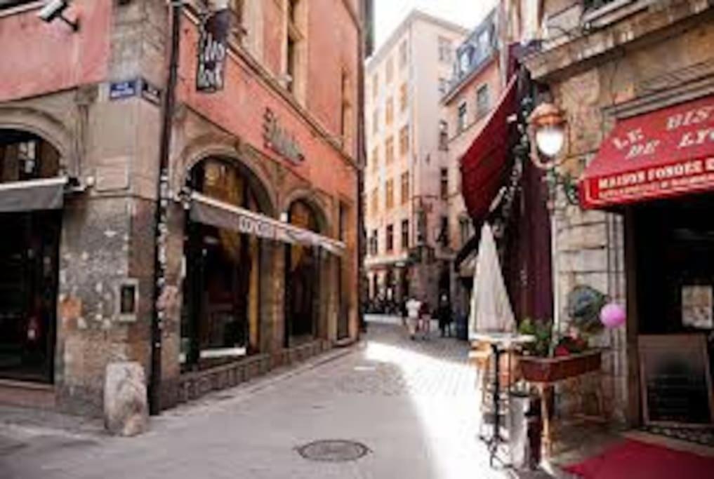 Pepite Rare 8 Personnes Au Coeur Battant Du Vieux Lyon Appartement Buitenkant foto